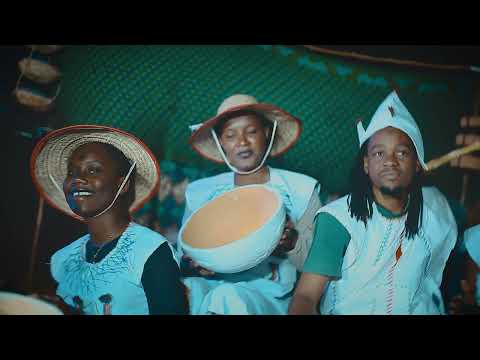 Team Mininka (Ajamo) video officiel 2025