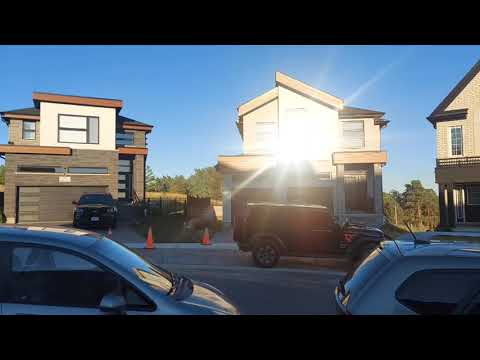 Houses in Canada 🇨🇦 Doon South Community Tour🏡