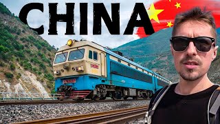 18 Hours on China's Greatest Sleeper Train 🇨🇳