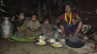 Organic village life ||Cooking vegetable noodles in the village