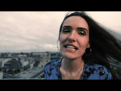 download lagu mp3 mp4 L Ete A Paris, download lagu L Ete A Paris gratis, unduh video klip L Ete A Paris