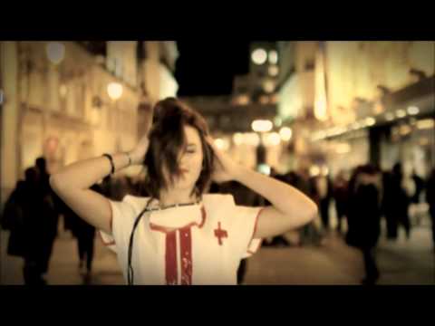 Teaser videoclip "Loco" de Say PHHAT (version de Andres Calamaro) con Zorman, DJ Kun, Andie y mas!