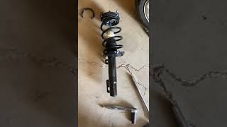 VW Golf, Jetta, GTI & Golf R Strut Guide (2005-2024): Clunks, Leaks