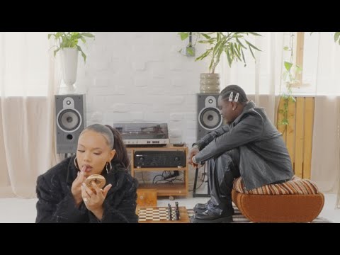 Kali Claire x Moelogo – How I Feel (Official Lyric Video)