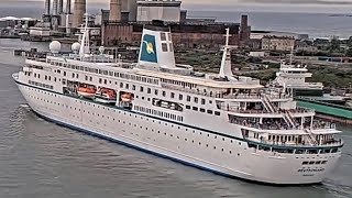 Cruise ship M/S Deutschland leaving Dublin