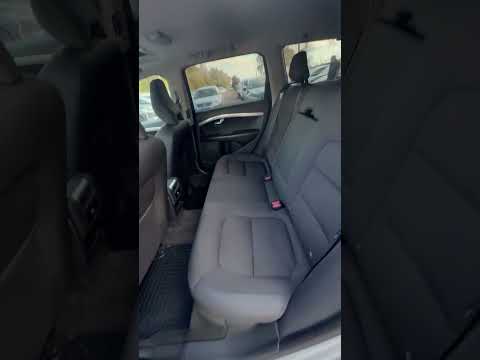 фото volvo v70 iii 0