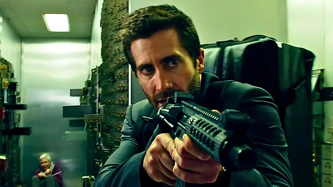 Bank Robbery Using An Ambulance, Full Of Reckless Actions - Movie Recap