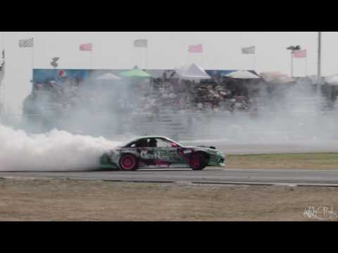 Alec Hohnadell Leading Miro Ovcharik - Formula Drift Canada World 2015