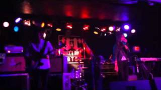 The Hundred in the Hands