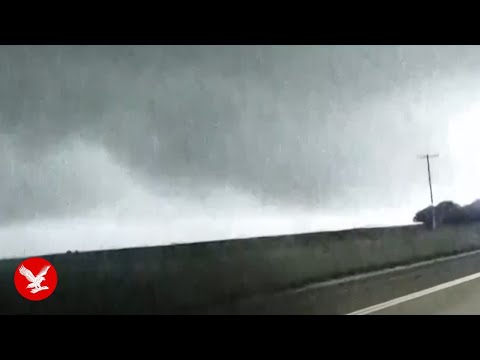 Live: Kīlauea volcano erupts in Hawaii