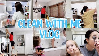 CLEAN WITH ME VLOG! WILL WE EVER SELL OUR HOUSE?! DITL OF A STAY AT HOME MOM. CLEANING MOTIVATION!