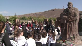 Ս. Թարգմանչաց տոնի օրը Օշականի Ս. Մաշտոց եկեղեցում