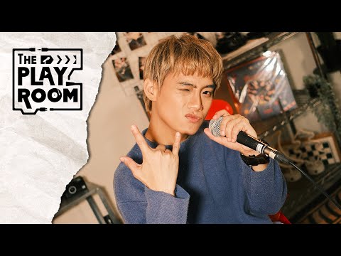 Bryan Chong performs 'Ereplano' LIVE at The PlayRoom!