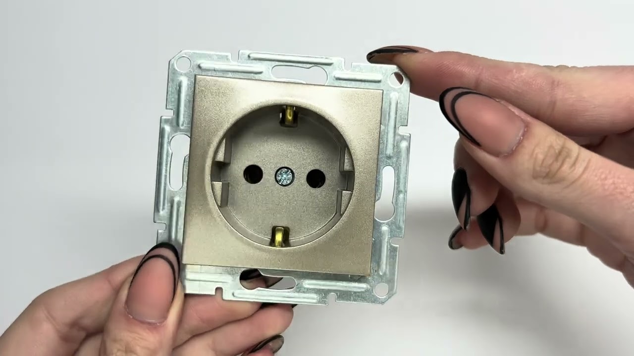 Розетка одинарная с/з SCHNEIDER Asfora бронза EPH2900169