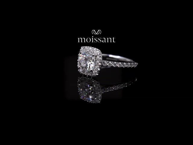 خاتم 1.58 قيراط Cushion halo مع 32 حجر جانبي