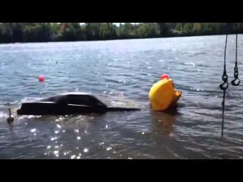 Cars being pulled from Merrimack River in Methuen