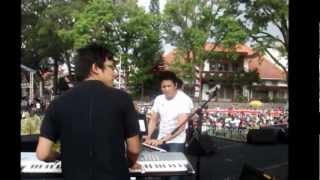 Download lagu NOAH check sound HUT Kota Malang 2009 mp3