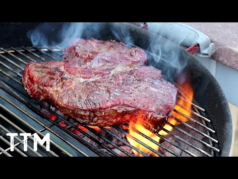 How to Cook a Chuck Roast on the Weber Kettle~Grilled...
