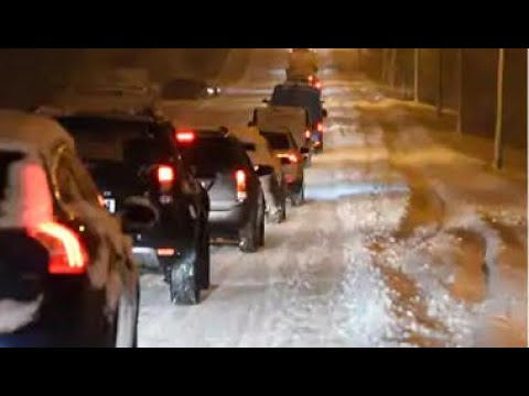 Snökaos • SMHI klass 3-varning • Skolor stänger • 70 cm snö