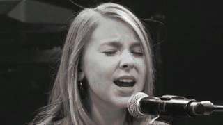 anna graceman singing so complicated live in concert