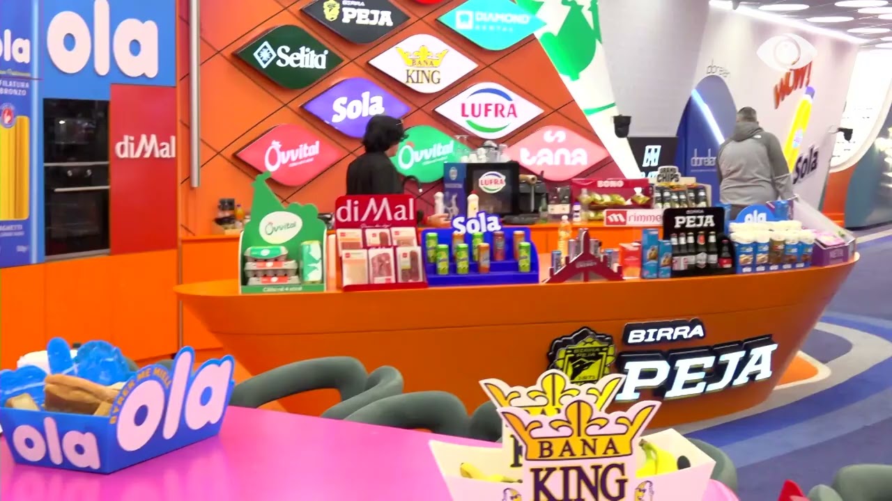 Kujt ja hedh në fytyrë…/ Mal i drejtohet Rogertit