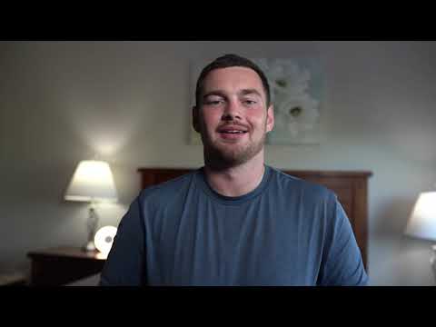 Comforter vs Duvet vs Blanket: Differences (What's Better For Your Needs)