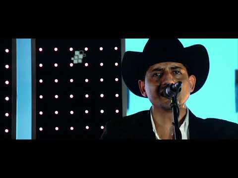 El Chito/ Los Plebes De La Cuadra(en vivo)
