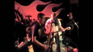 La Souris Déglinguée Sortie de garage