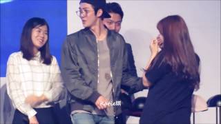 Download lagu [fancam] 160528 Sehun select hats for fans @ Hatson EXO fansmeeting mp3