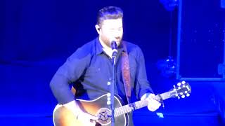 Chris Young covers Doug Stone’s ‘I Thought It Was You’ (London May 9 2019)  Mother’s Day dedication