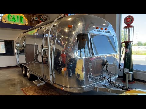 1975 Airstream Land Yacht (CC-1526279) for sale in St. Charles, Missouri