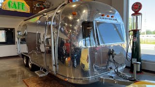 Video Thumbnail for 1975 Airstream Land Yacht