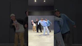 Download lagu j-hope & Jung Kook 'i wonder...' with House Dance  #Hope_On_The_Street #iwonder #JinChoreo @BTS mp3