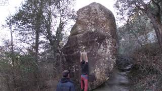 Video thumbnail de Serrallonga, 6b. Savassona