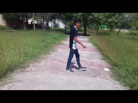 Carlos emece (así suena)