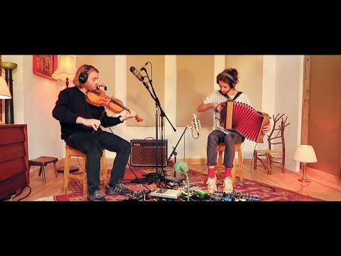 Tom Moore & Archie Moss - Trapdoors (Live Session, Sep 2020)