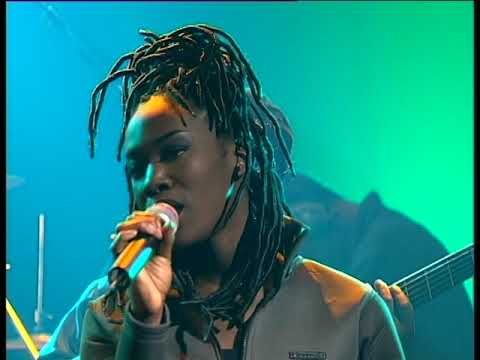 Urban Species - Blanket (feat  Imogen Heap)  Live at Nulle Part Ailleurs)