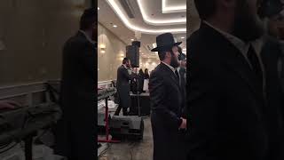 שבעינו ברסלב שרולי וינברגר יוסי פולצק מקפיצים בחתונה