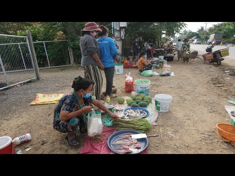 Yummy Eating Noodle Soup @Countryside - Morning Food at Rural Obrasat Mongul Borey