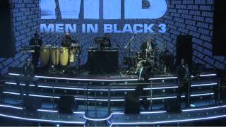 Men In Black 3 - Pitbull - Back In Time en Directo