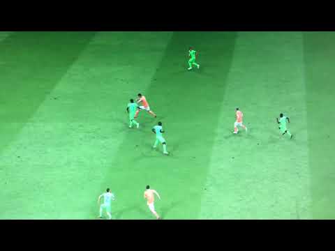 Wie kann das kein abseits sein ?????