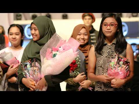 My little sister be one of designer in Malang Fashion Week 2019, from SMKN 3 Malang