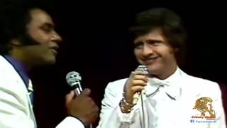 Johnny Mathis & Joe Dassin - Killing Me Softly With Her Song