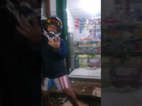 Uwiw uwiw "aku tanpamu"