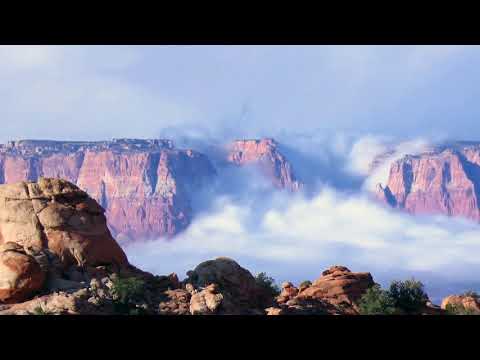 Clouds falling to Grand Canyon