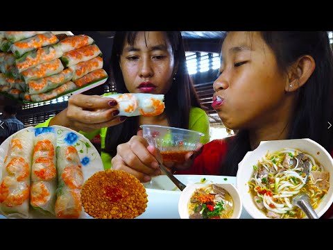 We Ate Fresh Spring Roll And Short Noodle Soup For Breakfast At Central Market