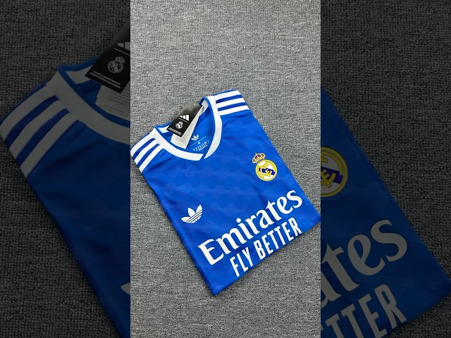 Vídeo relacionado con Camiseta Sublimada Azul - Escudo Real Madrid - Official Licensed Product - Talla 14