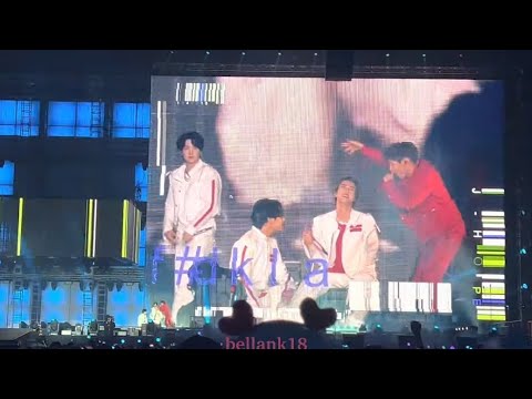 220416 Members hyping Jin up during DNA 🥰fancam 방탄소년단 BTS PTD on stage Las Vegas Day 4