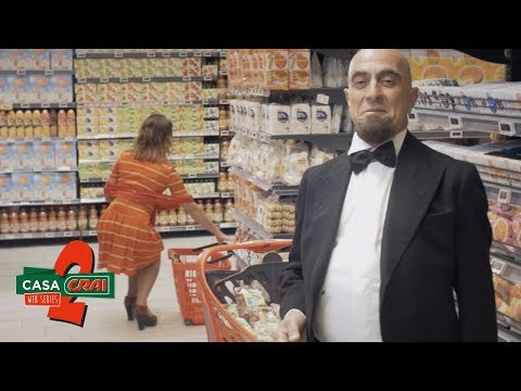 Tenore al supermercato con Roberto Ciufoli e Pino Insegno | CASA CRAI 2 Puntata 7