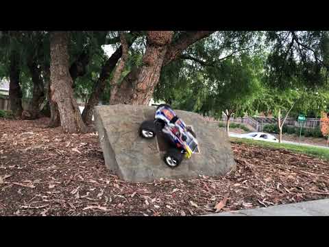 Traxxas Nitro REVO 2.5R Runs Again After 10 Years!